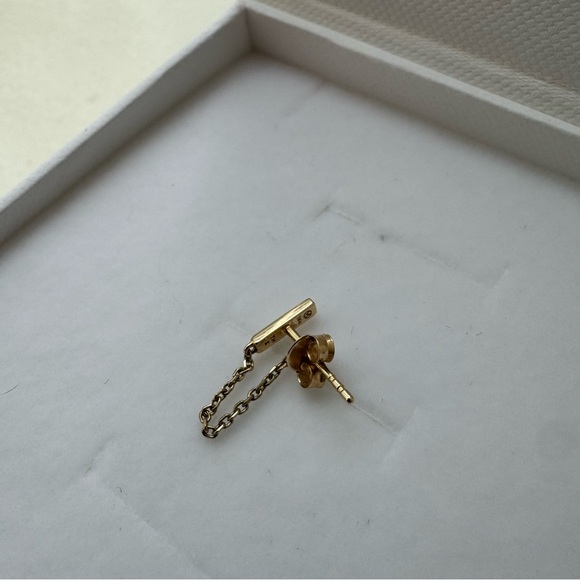 Mejuri Single Bar Chain Stud - Picture 4 of 5